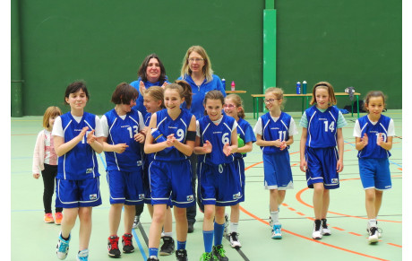 Résumé match 30 avril 1/2 finales Séniors et 1/4 finales poussines 1